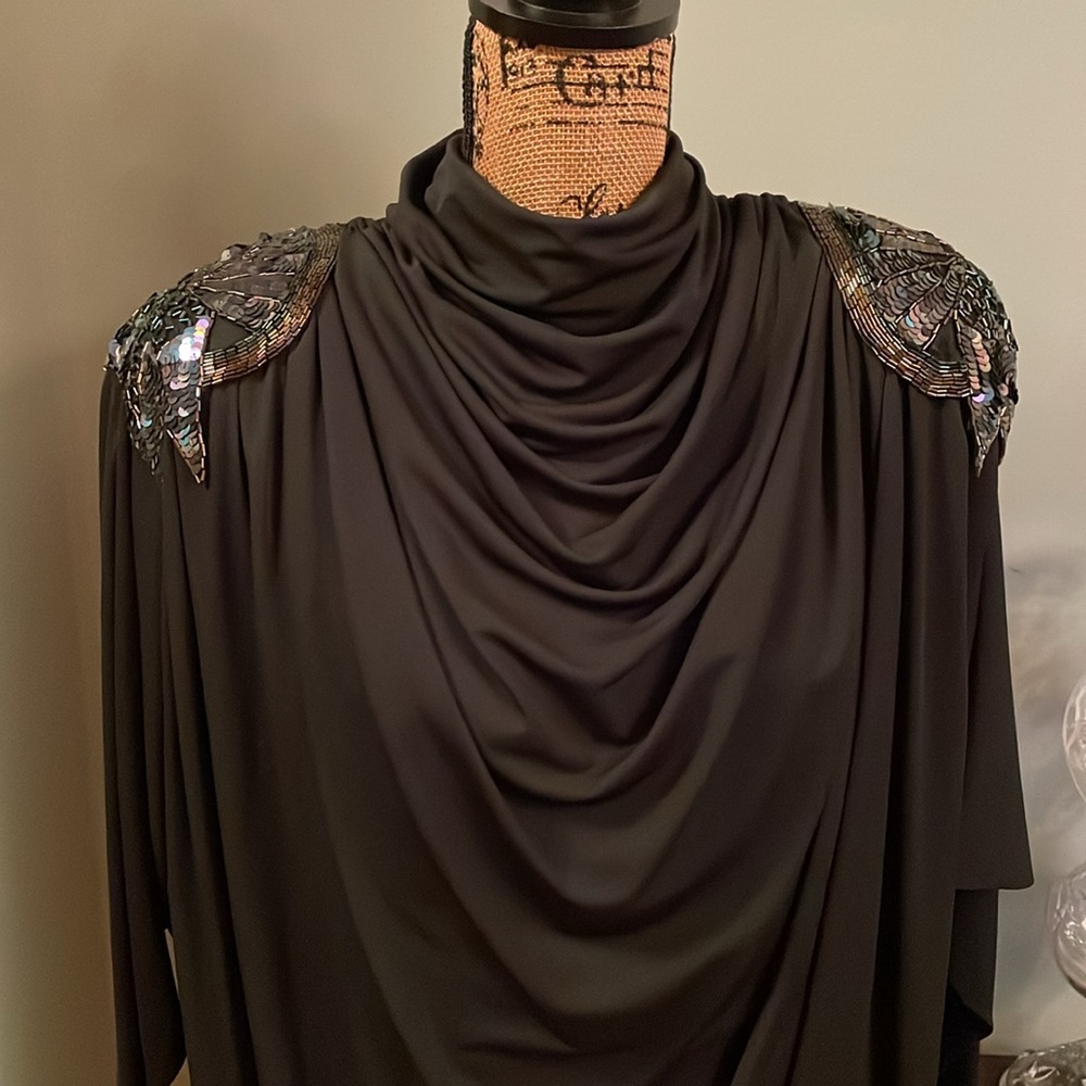 1980s J. Harris black dress. Size 6 measurements below. - Picture 2 of 14